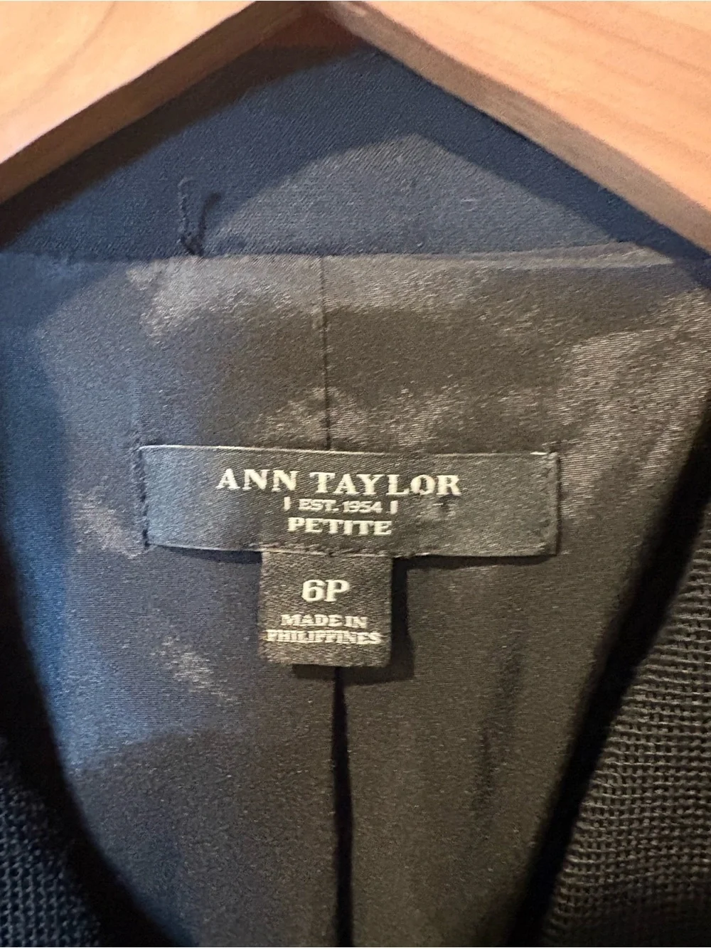 Ann Taylor Black Cropped Blazer 6p Petite